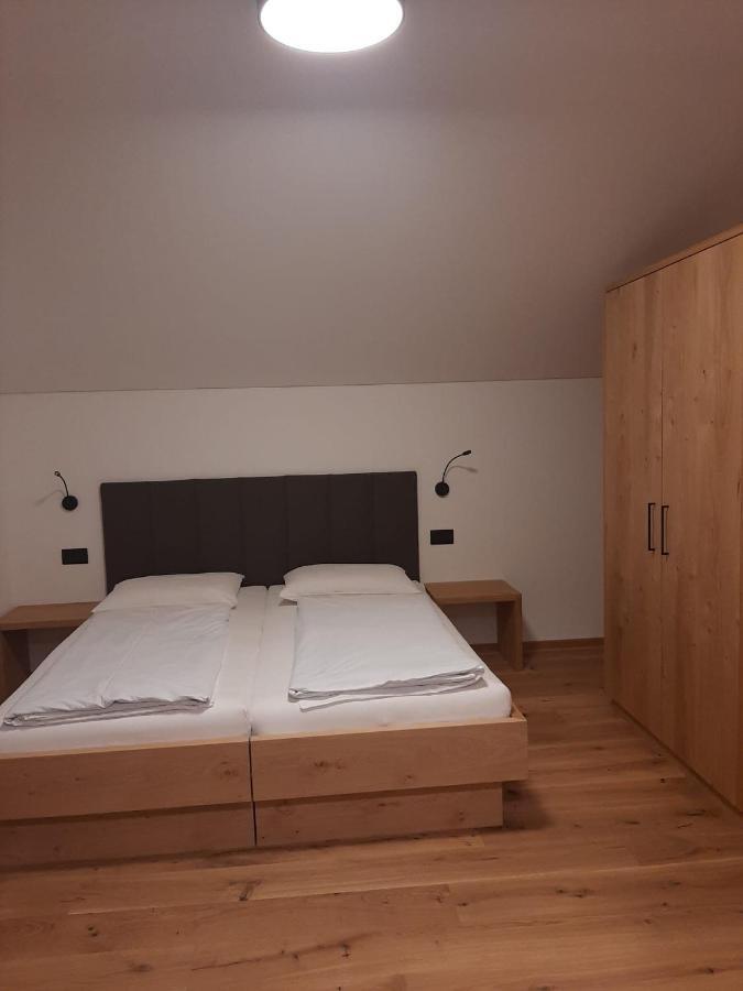 Garni Lindenhof Hotel Брунико Екстериор снимка