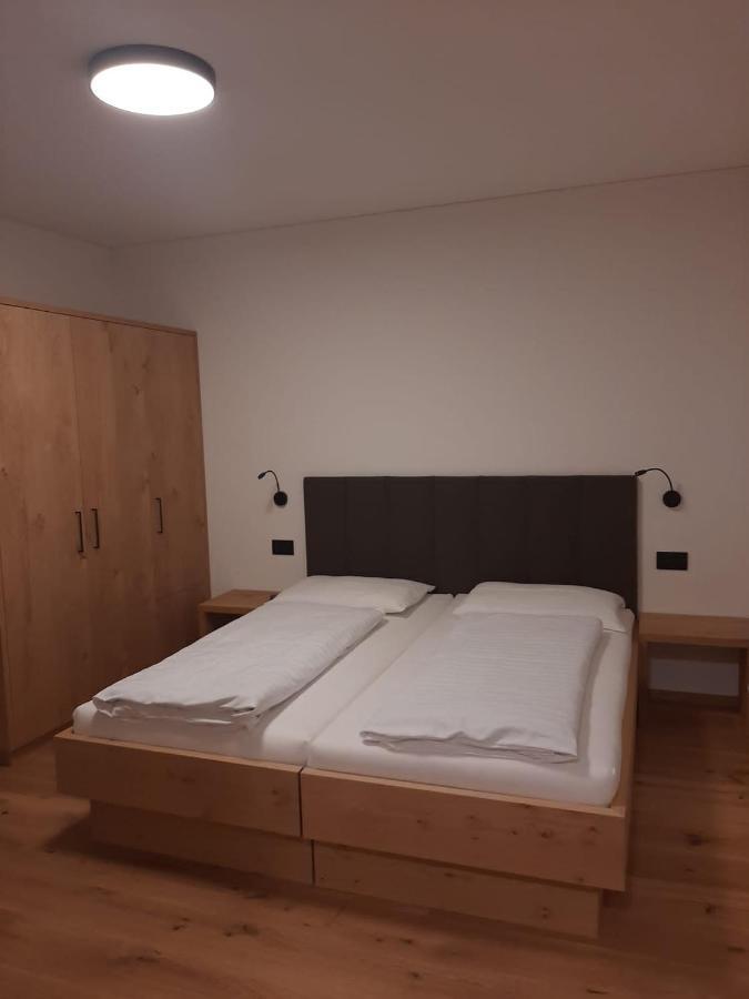 Garni Lindenhof Hotel Брунико Екстериор снимка