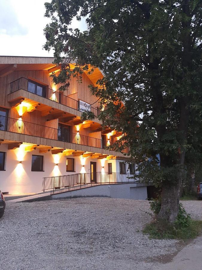 Garni Lindenhof Hotel Брунико Екстериор снимка